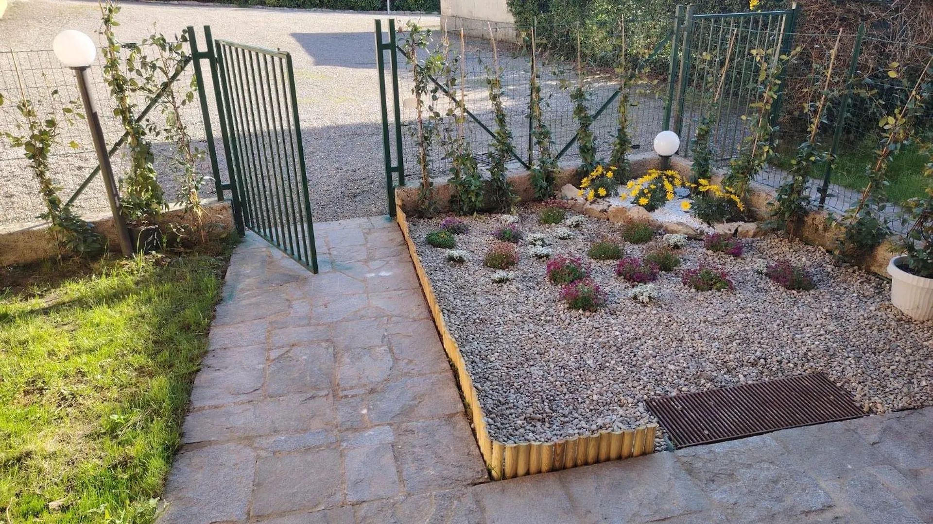 Apartment B&B Luna Sesto Calende Italy